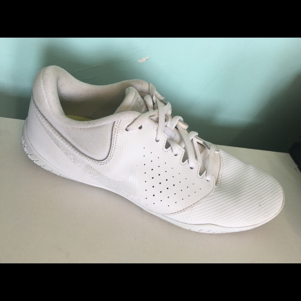 Women’s Nike Cheer Sideline IV